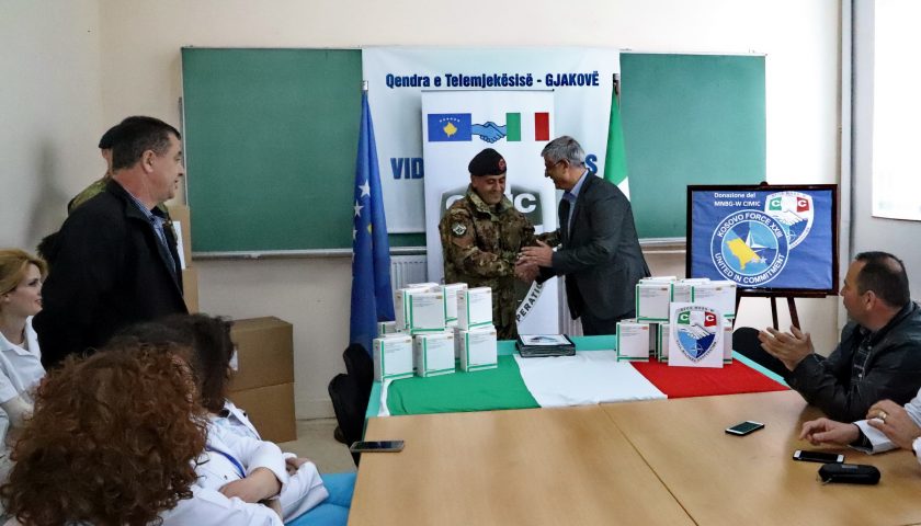 Missione in Kosovo: consegnati dai militari di Persano un importante quantitativo di farmaci ad alcuni ospedali