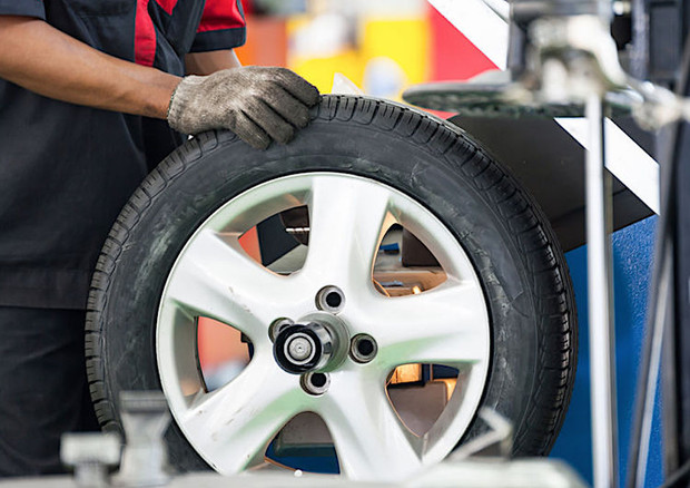 Gomme auto, dal 15 aprile stop a obbligo dotazione invernale