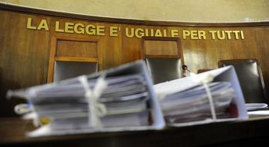 Nocera Inferiore: genitore annuncia che s’incatenerà davanti al tribunale per avere una sentenza sulla sua separazione