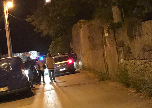 Salerno: tentano un furto in casa, i cani mettono in fuga i ladri