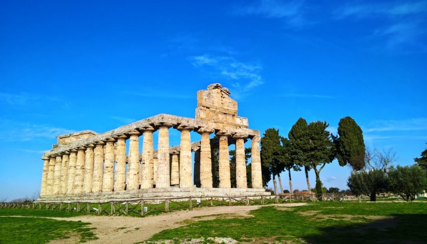A Paestum si restaura il tempio di Athena