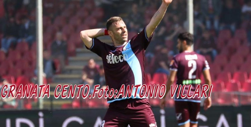 Salernitana, Calaiò: “In campo undici uomini”