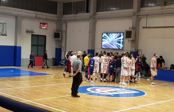 Hippo Basket Salerno espugna il parquet della Real Barrese