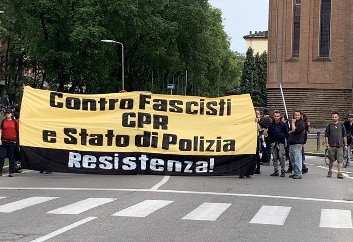 Corteo anti-Cpr a Modena: centro imbrattato, attivisti anche da Salerno