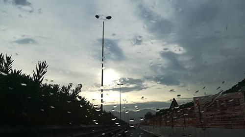 Salerno e provincia, disagi e danni per il forte vento