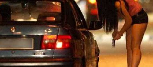 Battipaglia, nuova ordinanza anti-prostituzione in Litoranea: multe di 500 euro