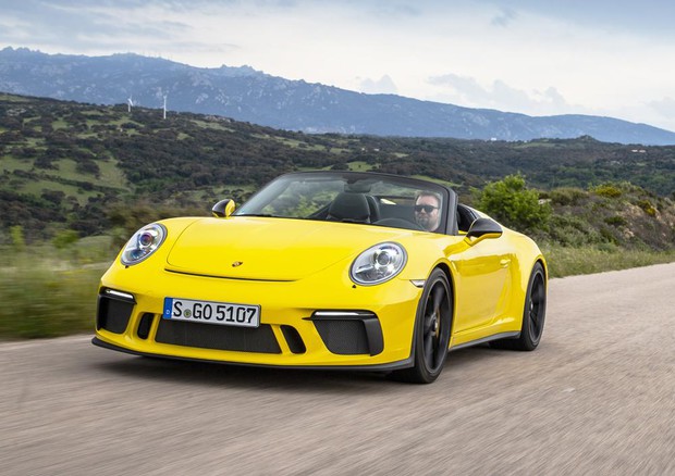 Nuova 911 Speedster, ‘distillato’ di sportività Porsche