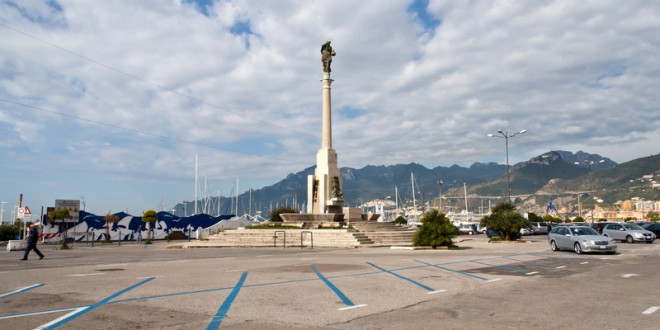 Sabato 25 maggio Piazza della Concordia a Salerno diventa Piazza della Salute