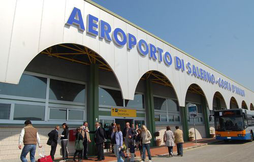 Aeroporto Salerno – Costa d’Amalfi, De Luca: “C’è la firma, prende corpo il sistema aeroportuale regionale”