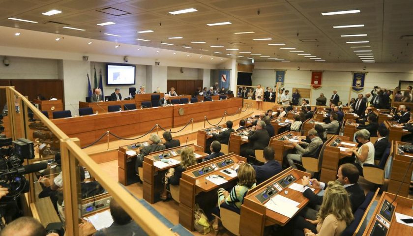 Portaborse pagati come dirigenti, 13 consiglieri regionali tra attuali ed ex davanti alla Corte dei Conti: i nomi