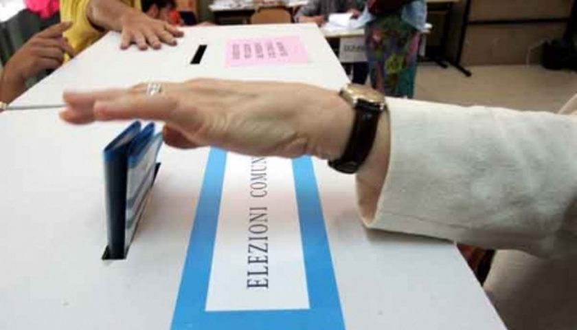 Via libera del Cdm alle elezioni Comunali il 25 maggio, ballottaggi e referendum l’8 giugno