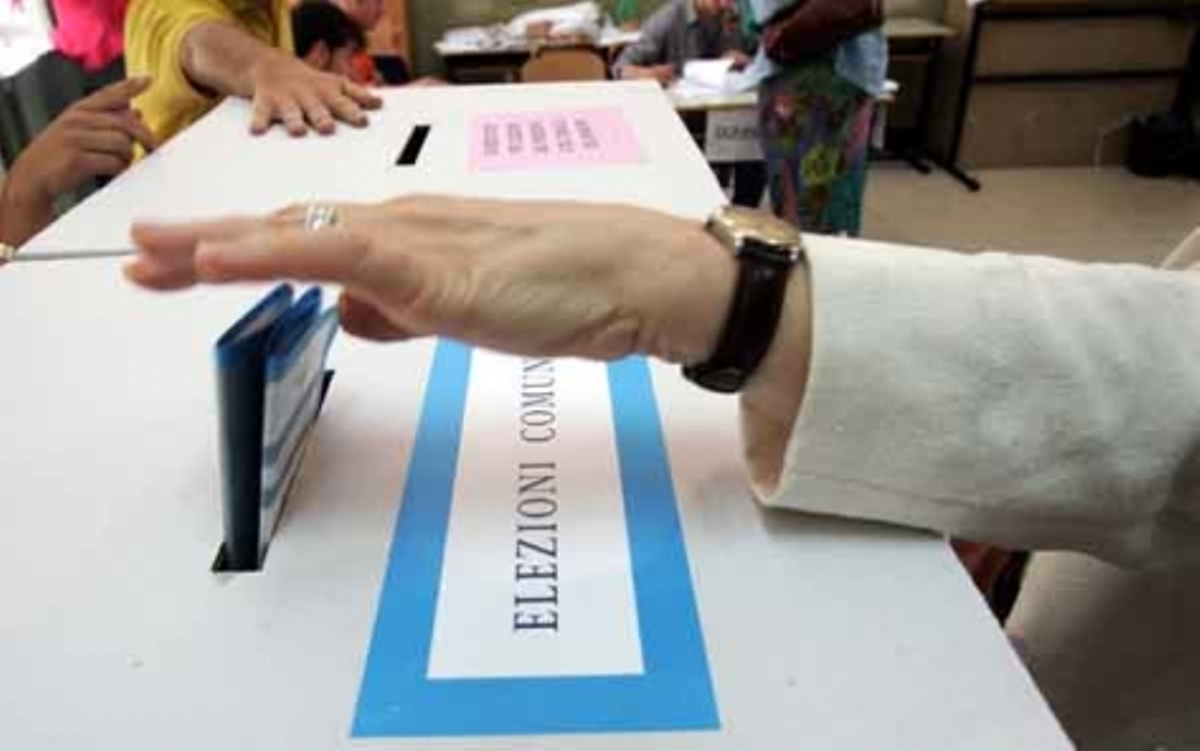 Amministrative, 21 comuni del Salernitano al voto oggi e domani