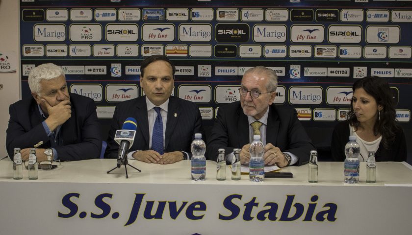 UNIVERSIADE, BASILE VISITA IL ‘ROMEO MENTI’ DI CASTELLAMMARE. GHIRELLI “OCCASIONE UNICA PER IL CALCIO ITALIANO”