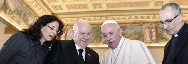 «Quel colloquio con il Papa, così lo convinsi a venire a Napoli»