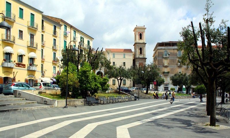 Eboli, Il figlio litiga con uno straniero e la mamma aggredisce il ragazzo