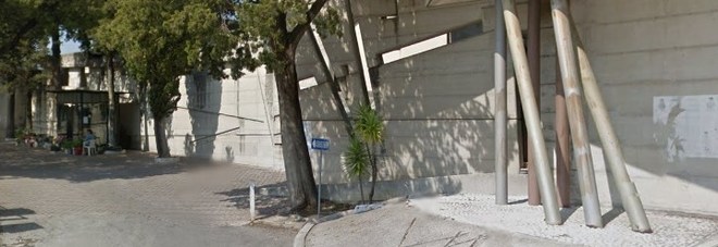 Agropoli, raid vandalico al cimitero: nessun furto, distrutti documenti