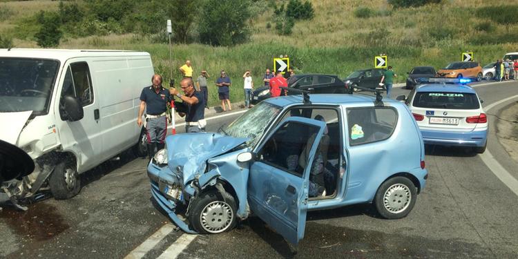 Incidente sull’A2 del Mediterraneo, muore anziano