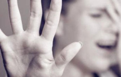 Interrompe gravidanza dopo stupro dell’ex