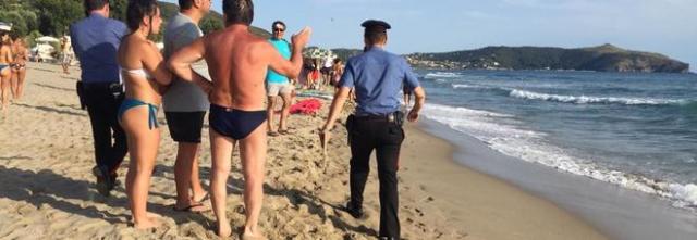 Assembramenti in spiaggia a Camerota, multato gestore di un locale