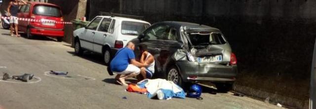 La moto esplode e si schianta, muore un carrozziere di 37 anni