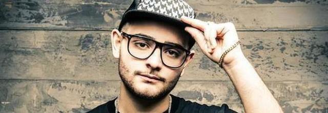 Rocco Hunt, profilo Instagram nero-lutto dopo l’addio alla musica