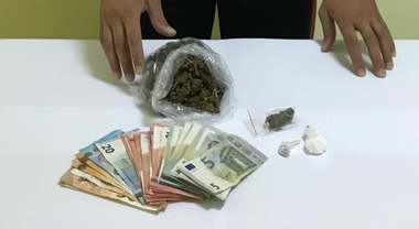Fidanzati in vacanza da Brescia a Salerno per spacciare