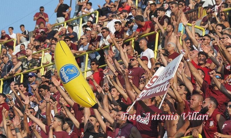 Questura, partenza organizzata dei tifosi della Salernitana  per la trasferta di Cosenza