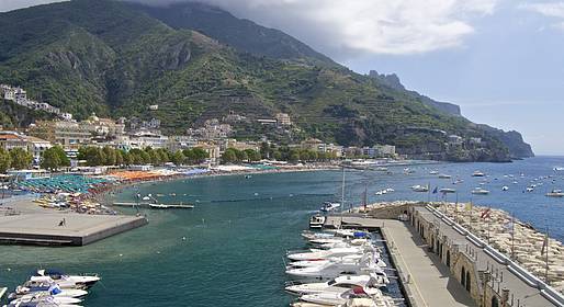 Sulla spiaggia Maiori 2 divieto di balneazione, ordinanza del sindaco