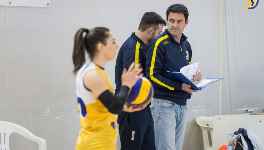 Volley Bellizzi e coach Meneghetti ancora insieme