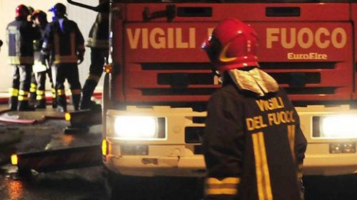 Angri, auto incendiata nella notte