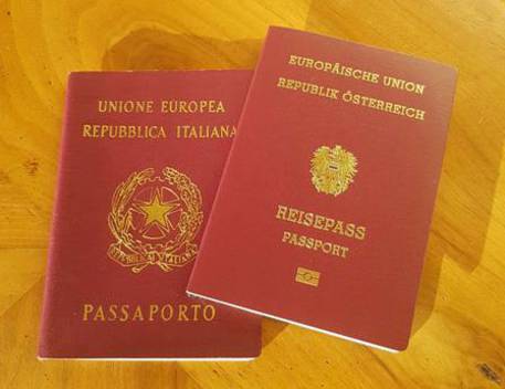 Alto Adige: l’Austria rilancia il doppio passaporto