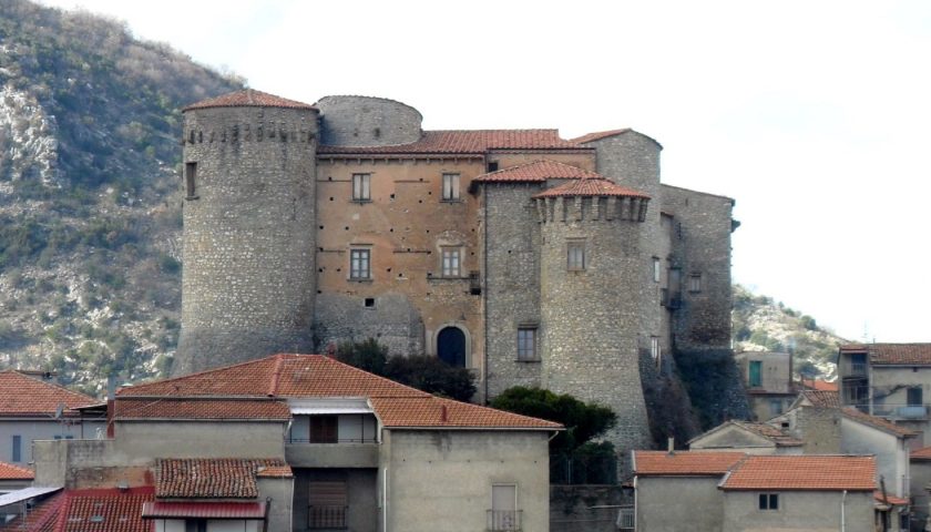 Roccadaspide: pugno di ferro dell’amministrazione comunale contro i cittadini morosi