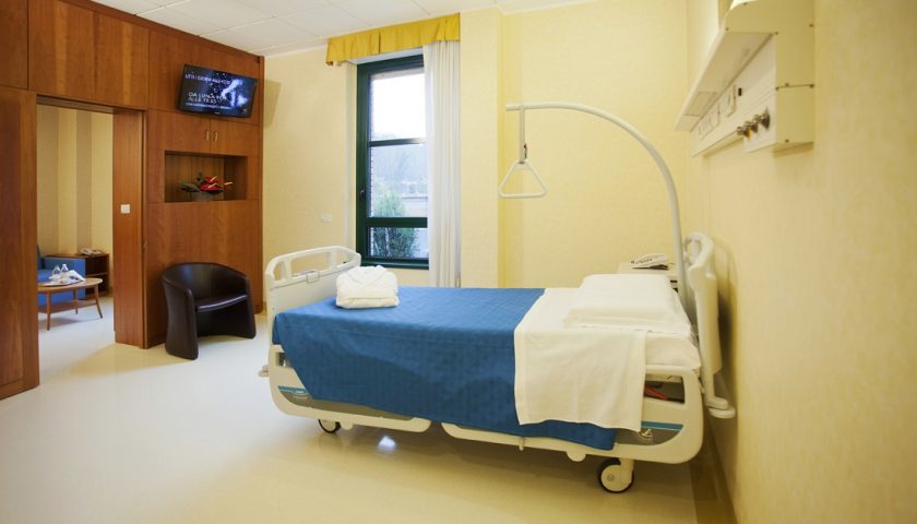 Pazienti morti ed errori medici, clinica privata nella bufera
