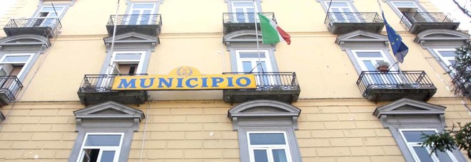 Anziano si lancia nel vuoto, era lo zio del sindaco di Scafati