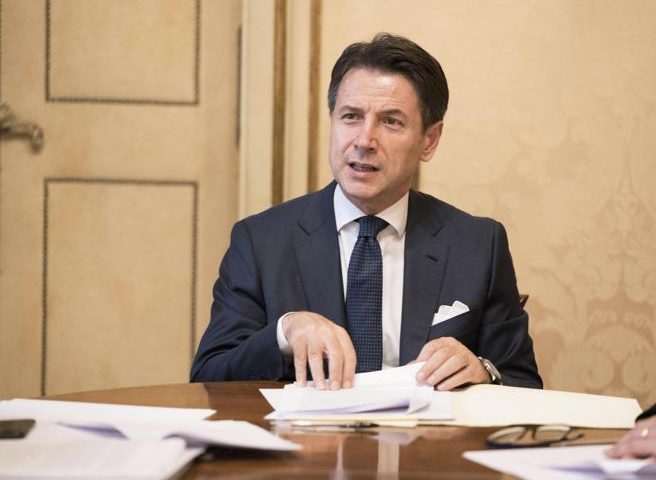 Conte ha sciolto la riserva: domani alle 10 il giuramento. Ecco il governo: 21 ministri, Fraccaro sottosegretario