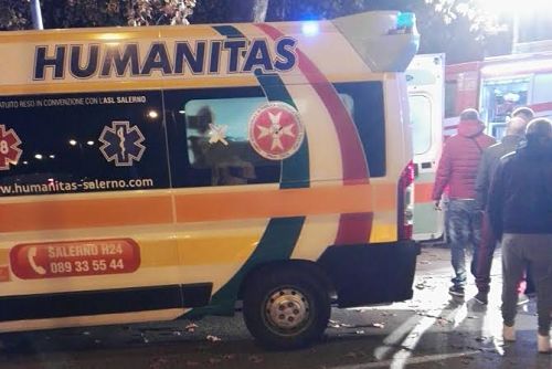 Tragico incidente in Via Ligea, un morto e 4 feriti gravi