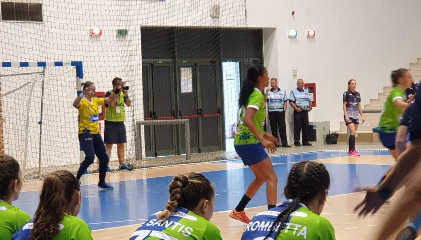 La Jomi Salerno regge il confronto con le quotate avversarie dello SCM Craiova nel match di ritorno della EHF Cup