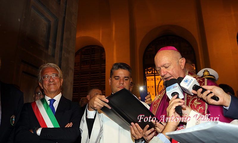 Il San Matteo delle prime volte: anche il sindaco in processione