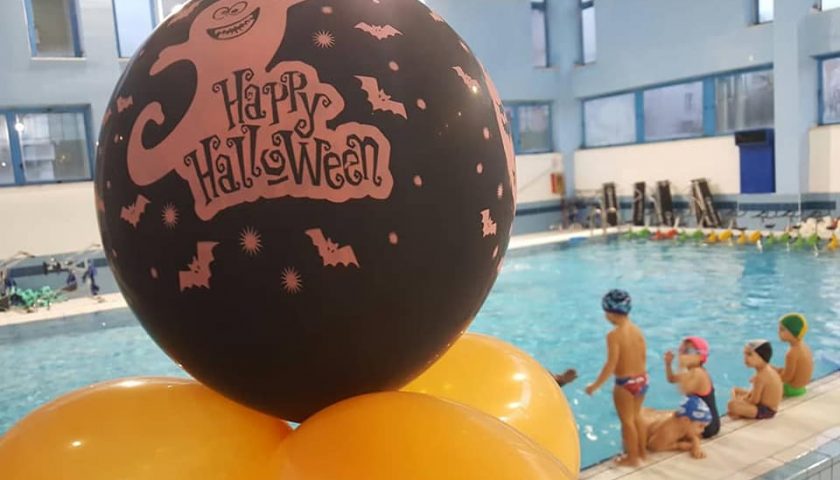 Cavasport, Halloween in piscina a Cava de’Tirreni