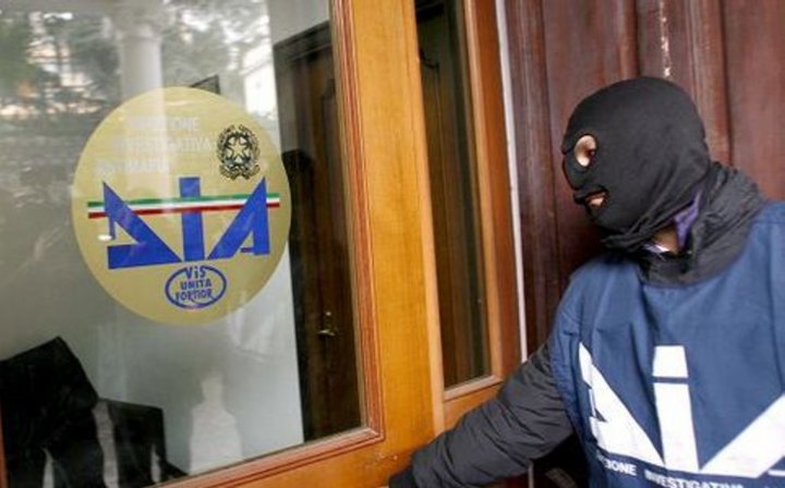 Estorsione e minacce nella Valle del Sele: due pregiudicati arrestati dalla DIA