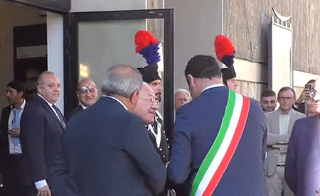 «Dici troppe stronz…». De Luca bacchetta il sindaco di Avellino che risponde sui social: «Abbia rispetto per la mia comunità»