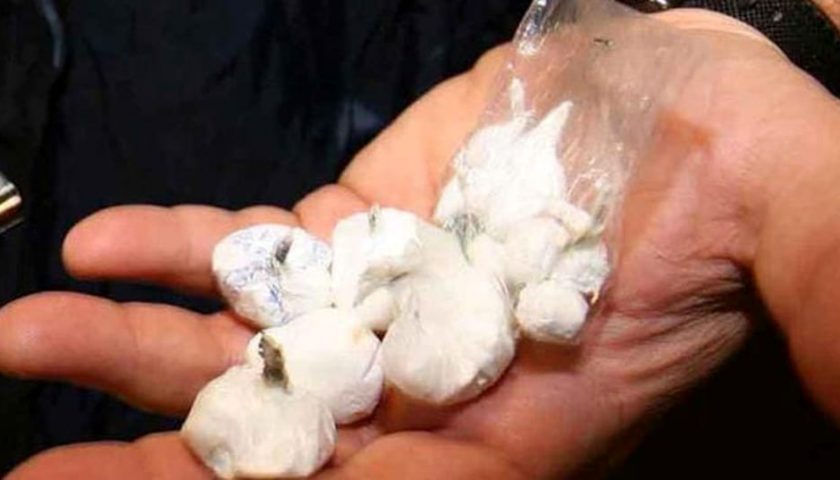 Scovato con 80 “pallini” di cocaina vicino alla Multisala, arrestato un incensurato di Pagani