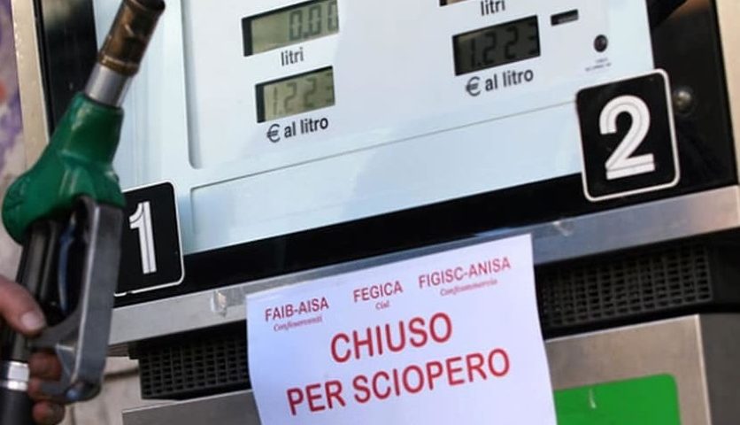 Confermato lo sciopero dei benzinai per il 6 ed il 7 novembre