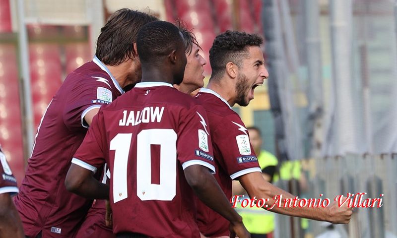 Tre punti pesanti per la Salernitana, due perle di Maistro e Jallow piegano la Virtus Entella