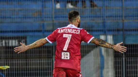 Antenucci lancia il Bari, prima sconfitta interna per la Paganese