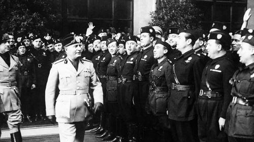 Roccapiemonte, revocata cittadinanza onoraria a Benito Mussolini