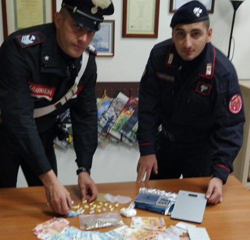 Controlli dei Carabinieri a Salerno, 1 arresto per detenzione ai fini di spaccio  di sostanze stupefacenti