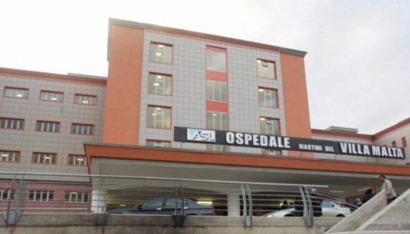 Anziano si presenta in ospedale a Sarno ferito da colpi d’arma da fuoco: arrestato il figlio