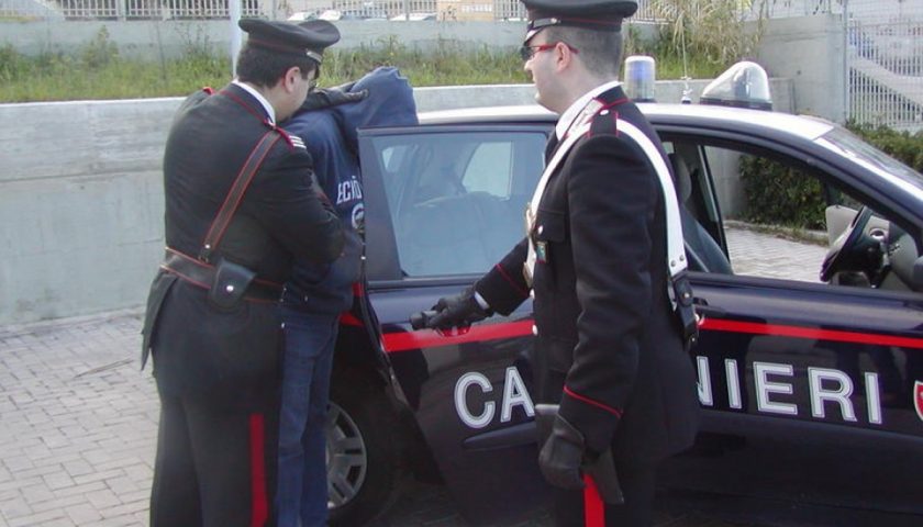 Pontecagnano, non si ferma all’alt dei carabinieri, arrestato per spaccio dopo inseguimento