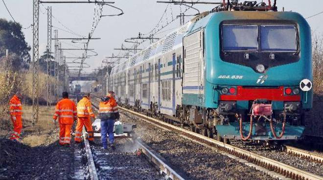 Investimento mortale ad Angri, linea storica ferroviaria bloccata in entrambi i sensi di marcia